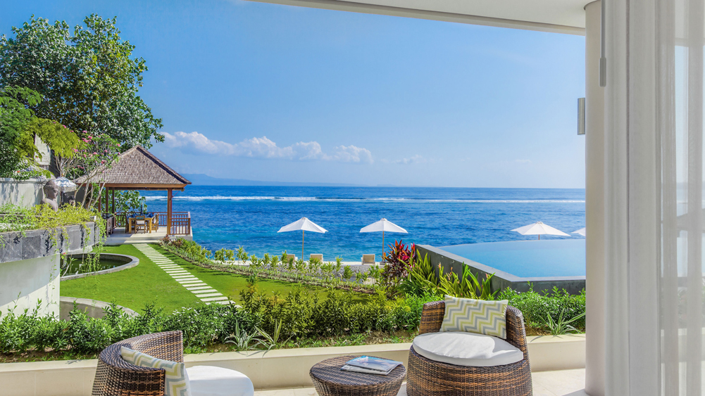 Villa Tirta Nila - Oceanfront bedroom outdoor terrace